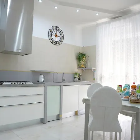 Bed & Breakfast La Maison Di Donna Elena Cercola