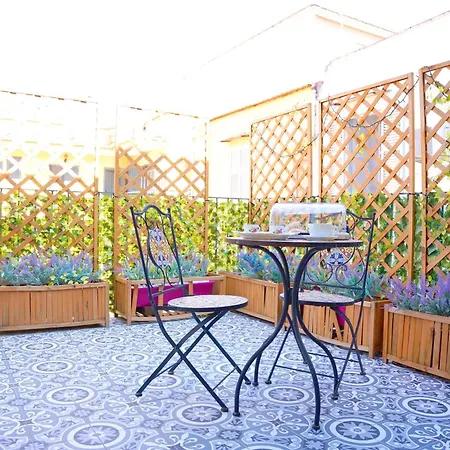 La Maison Di Donna Elena Bed & Breakfast